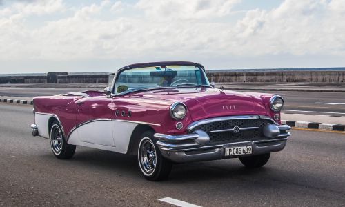 Stadtrundfahrt im Oldtimer